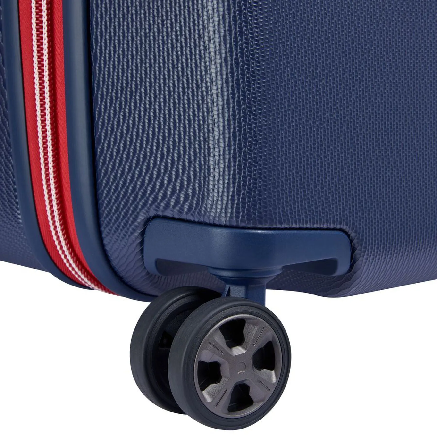Delsey Chatelet Air 2.0 28-Inch Upright Spinner Luggage