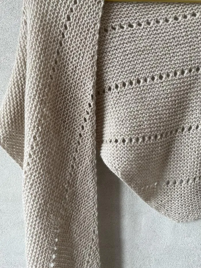 Easy Peasy asymmetrisk sjal fra Önling, strikkeopskrift