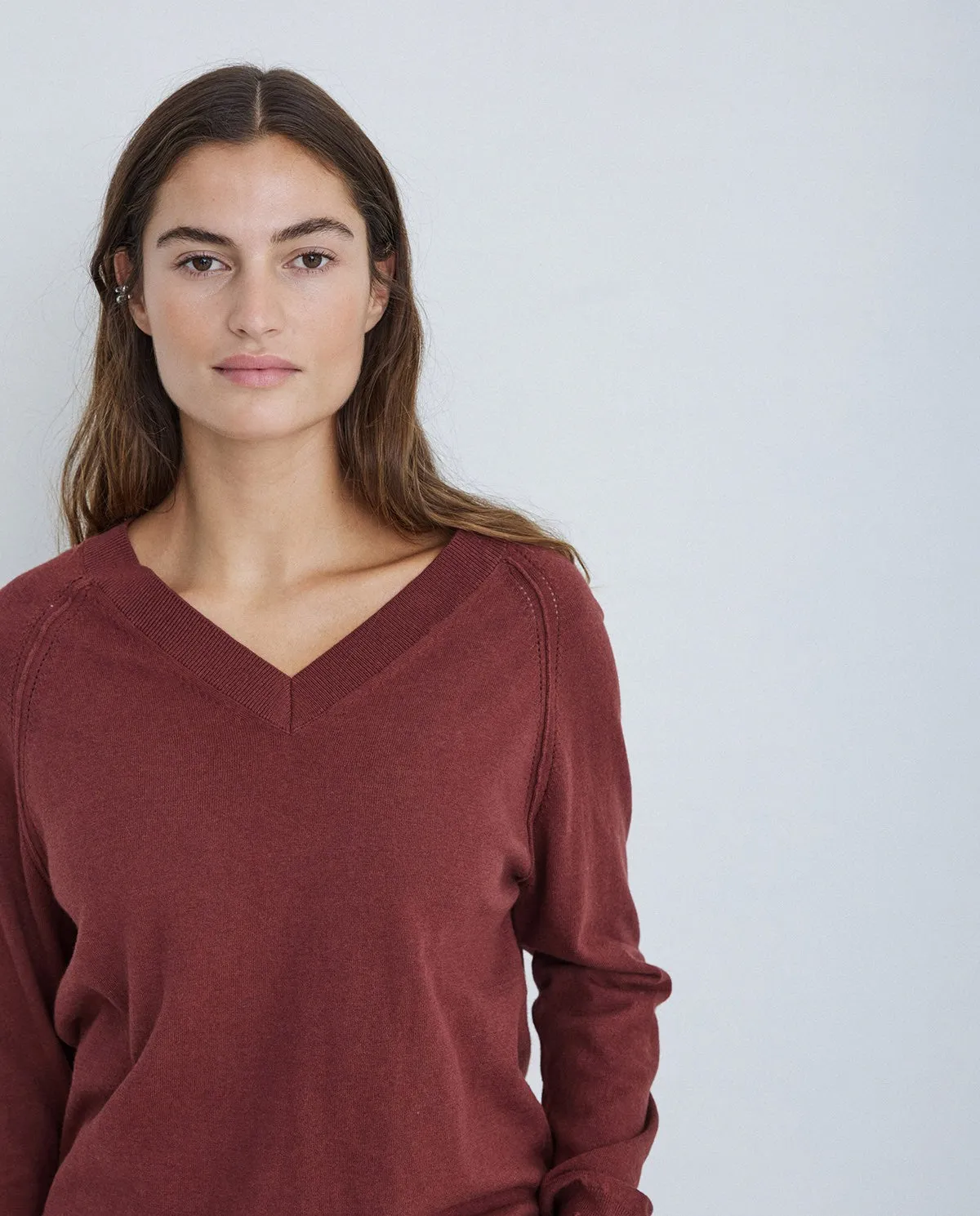 Maglione  con scollo a V terracotta